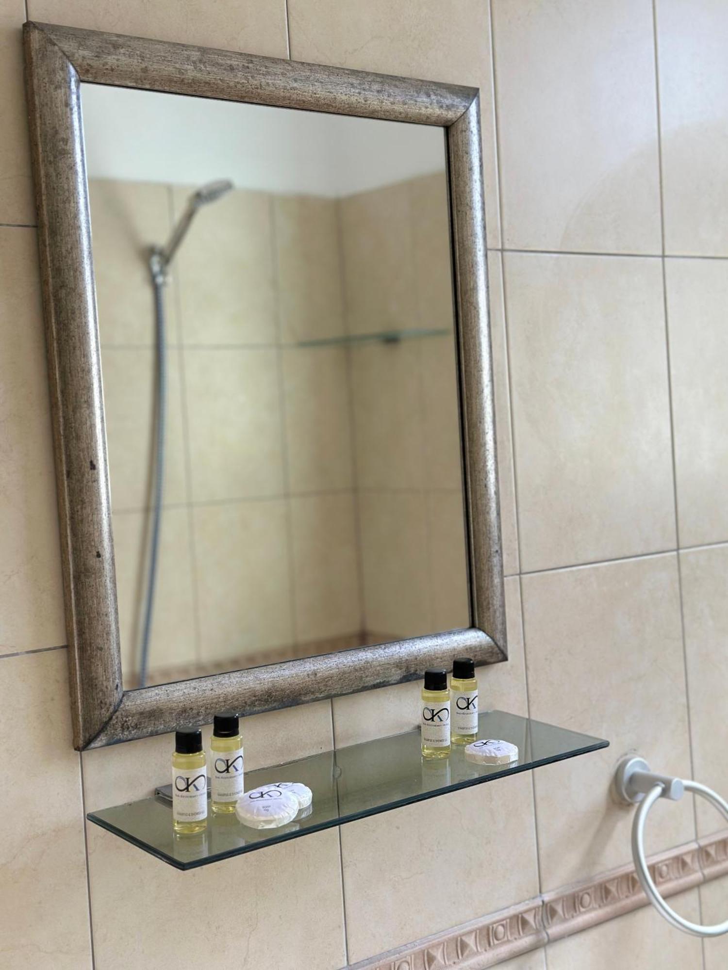 גולם Okej Hotel חדר תמונה
